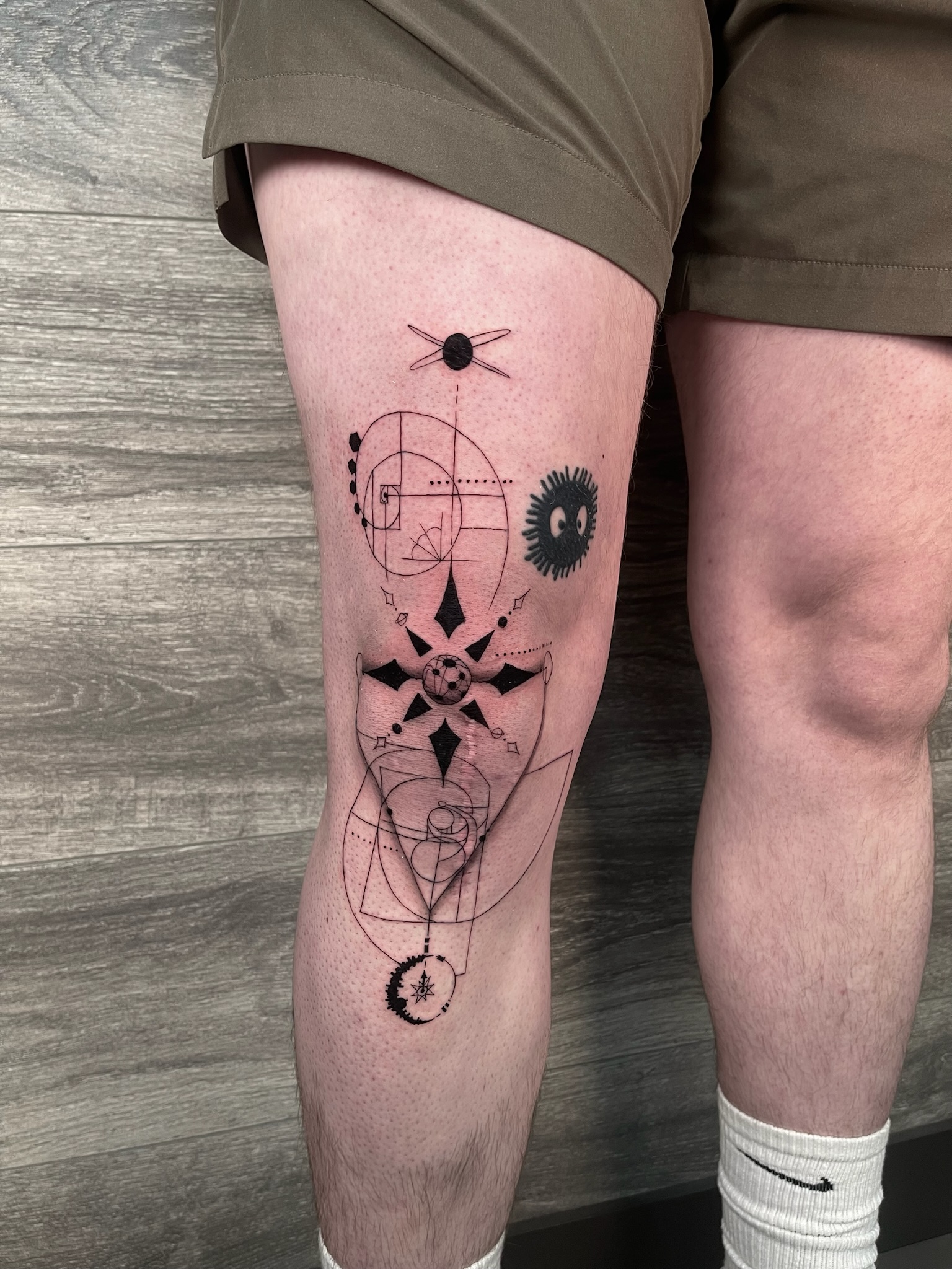 bg geometric fineline treasureplanet