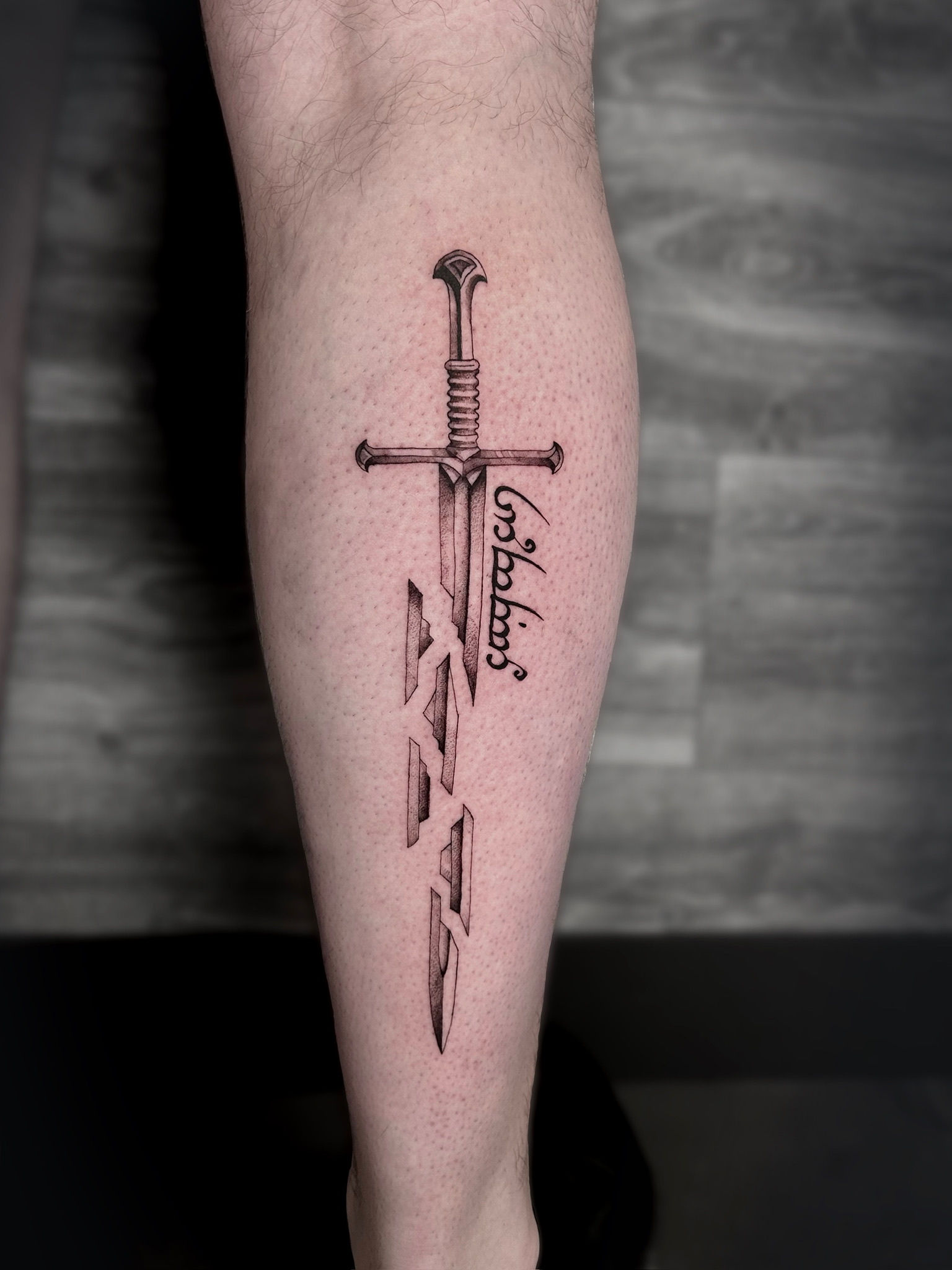 bg illustrative lotrsword