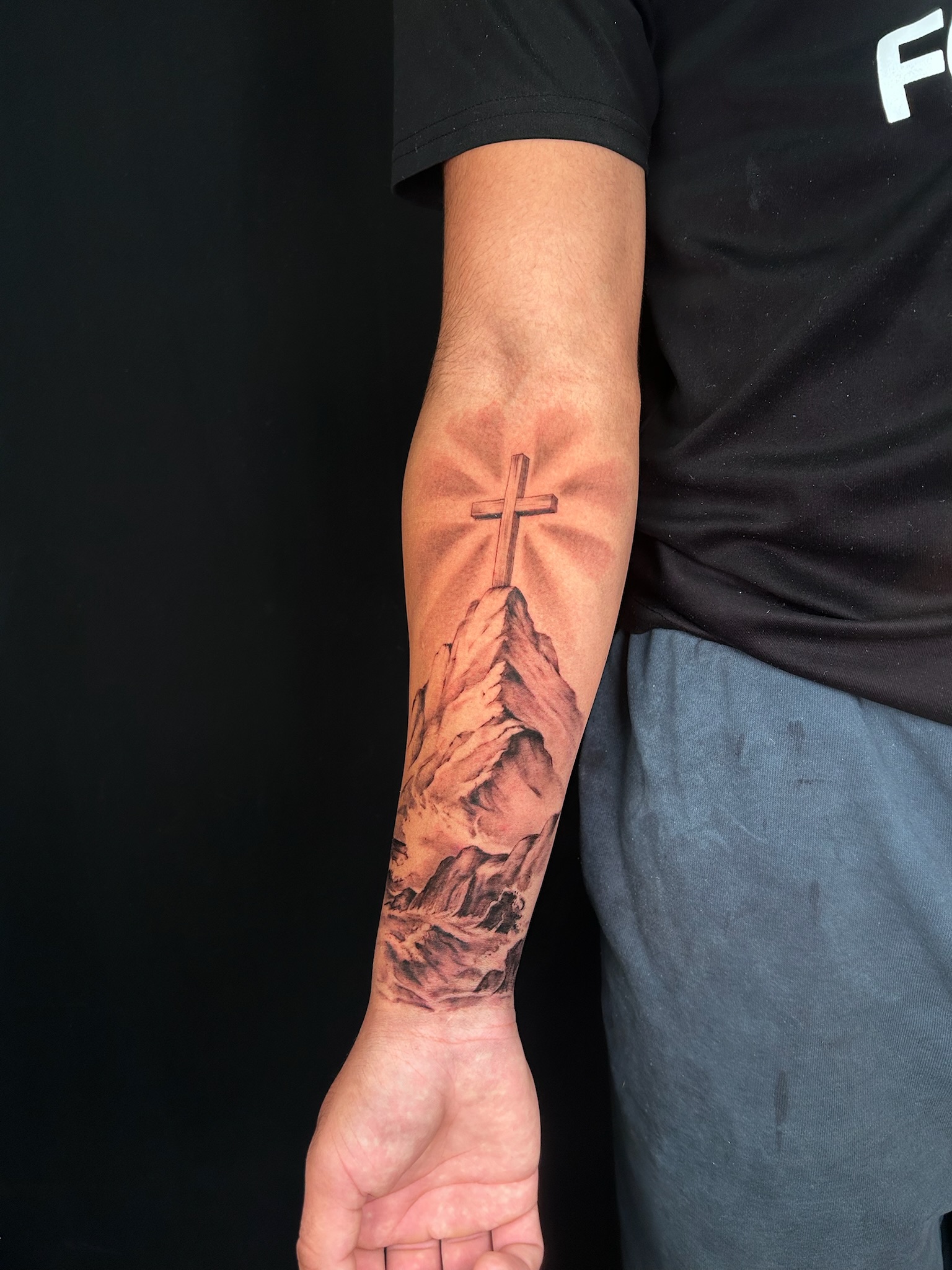 bg realism crossmountain