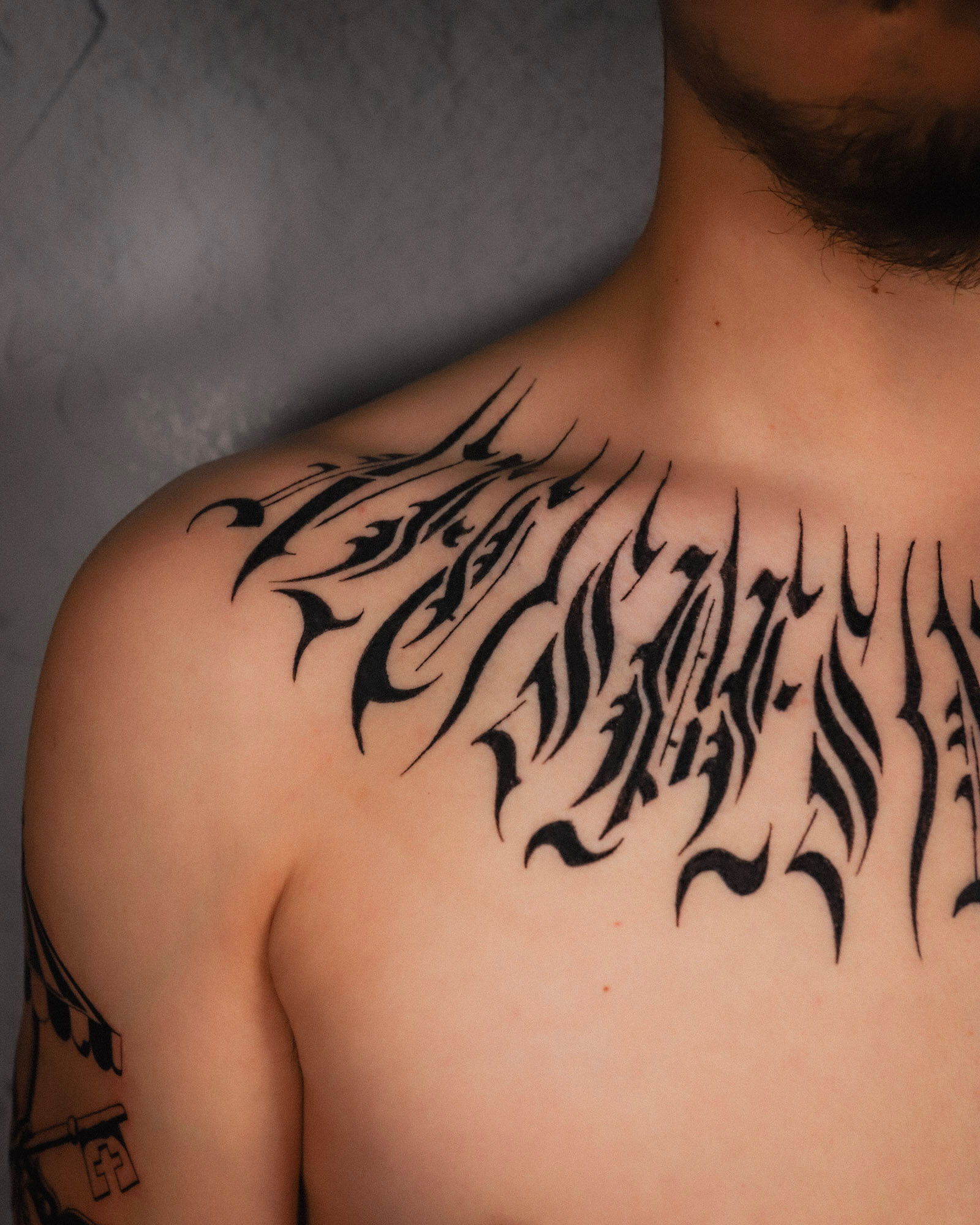 bg lettering gothic2