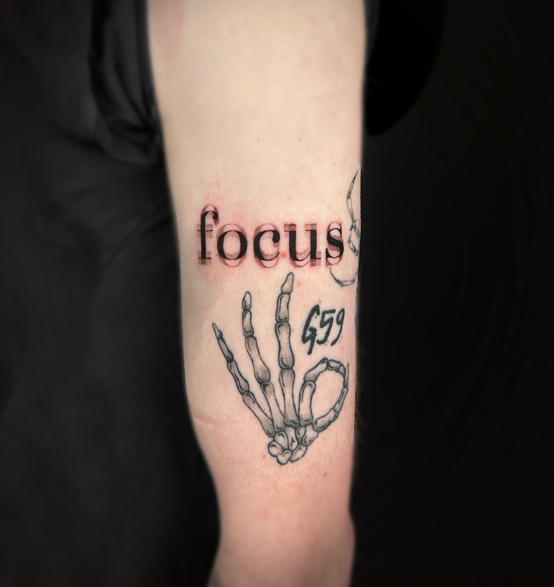 bg opticalillusion lettering focus