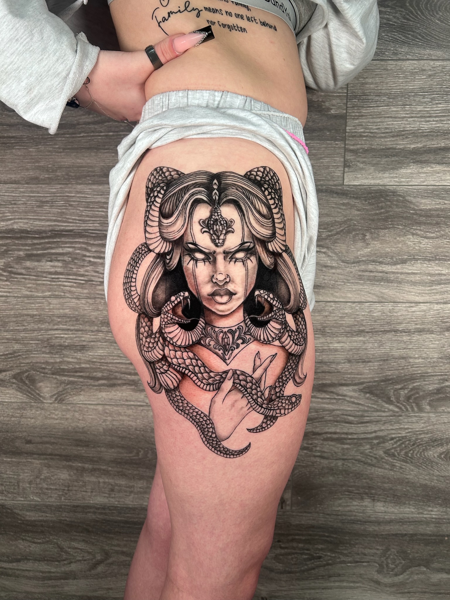 bg neo-traditional realism medusa