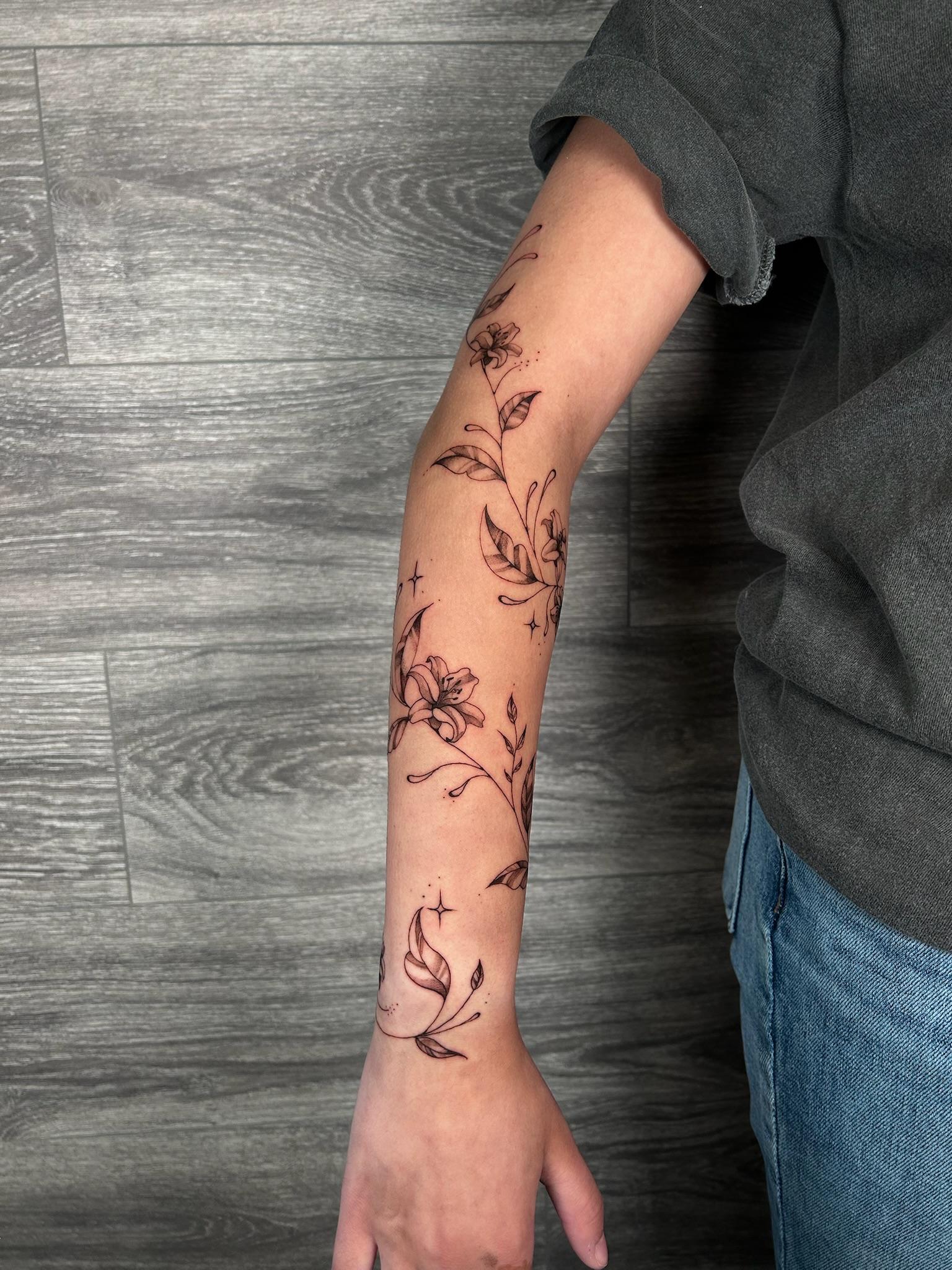 bg fineline illustrative flowervine